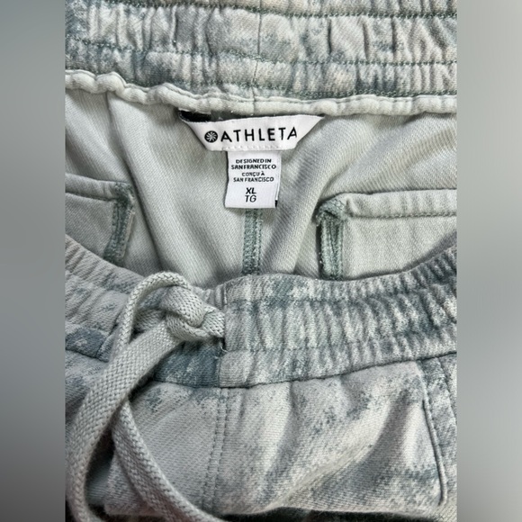 ATHLETA Blue and white Fog Camo FARALLON shorts size XL - Picture 10 of 14